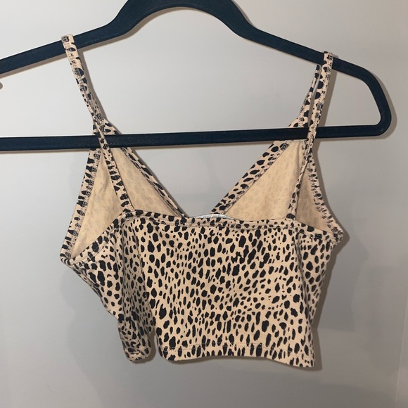 Brandy Melville Cheetah Crop Top - Picture 3 of 5